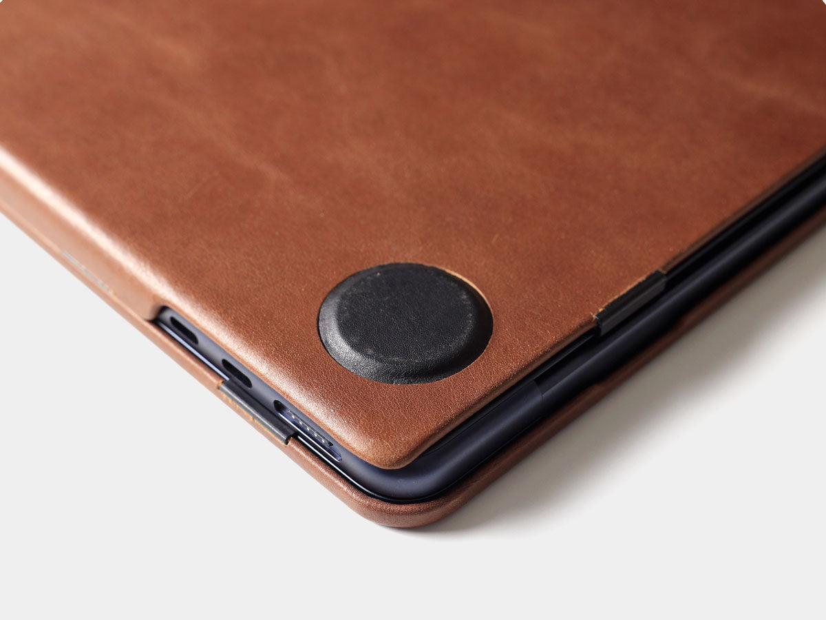 MacBook leather hardshell protection detail
